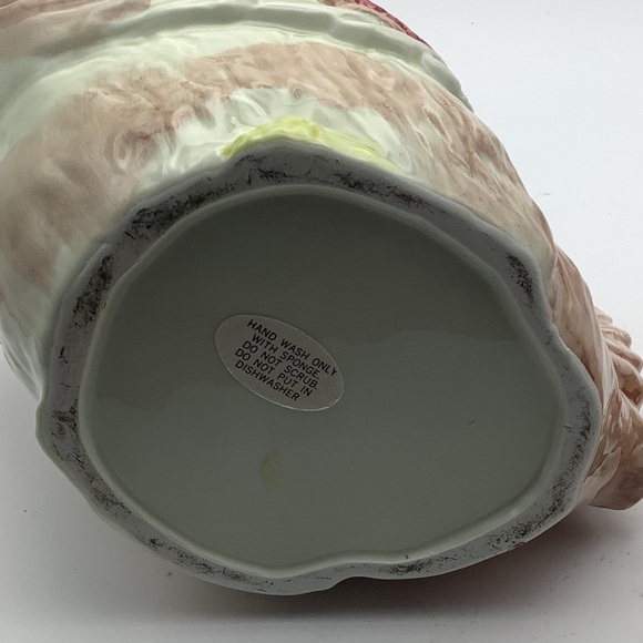 Hen and Chick Ceramic Teapot - Picture 12 of 12